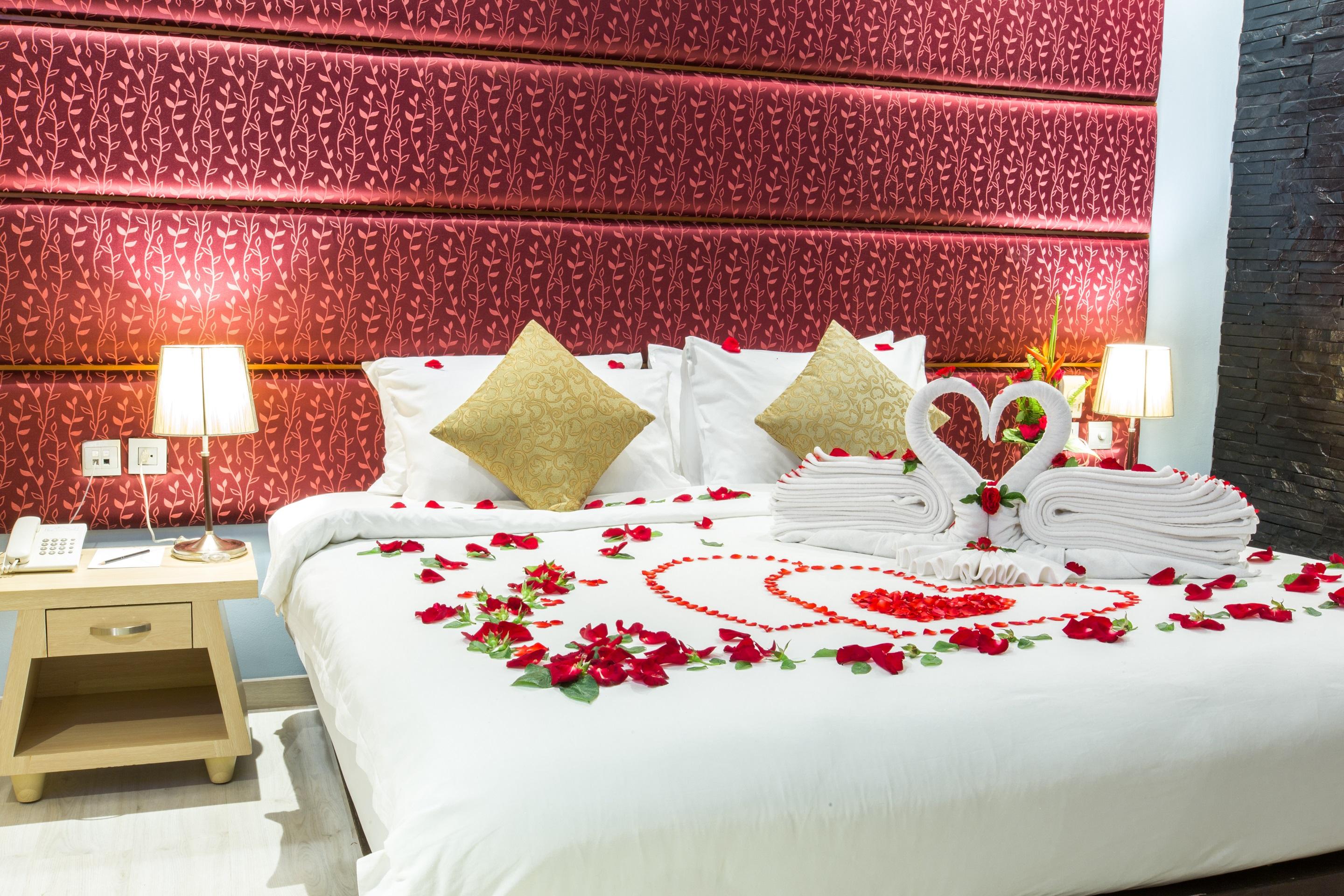 Indochine Resort And Villas - Sha Extra Plus Patong Extérieur photo A bed decorated with rose petals