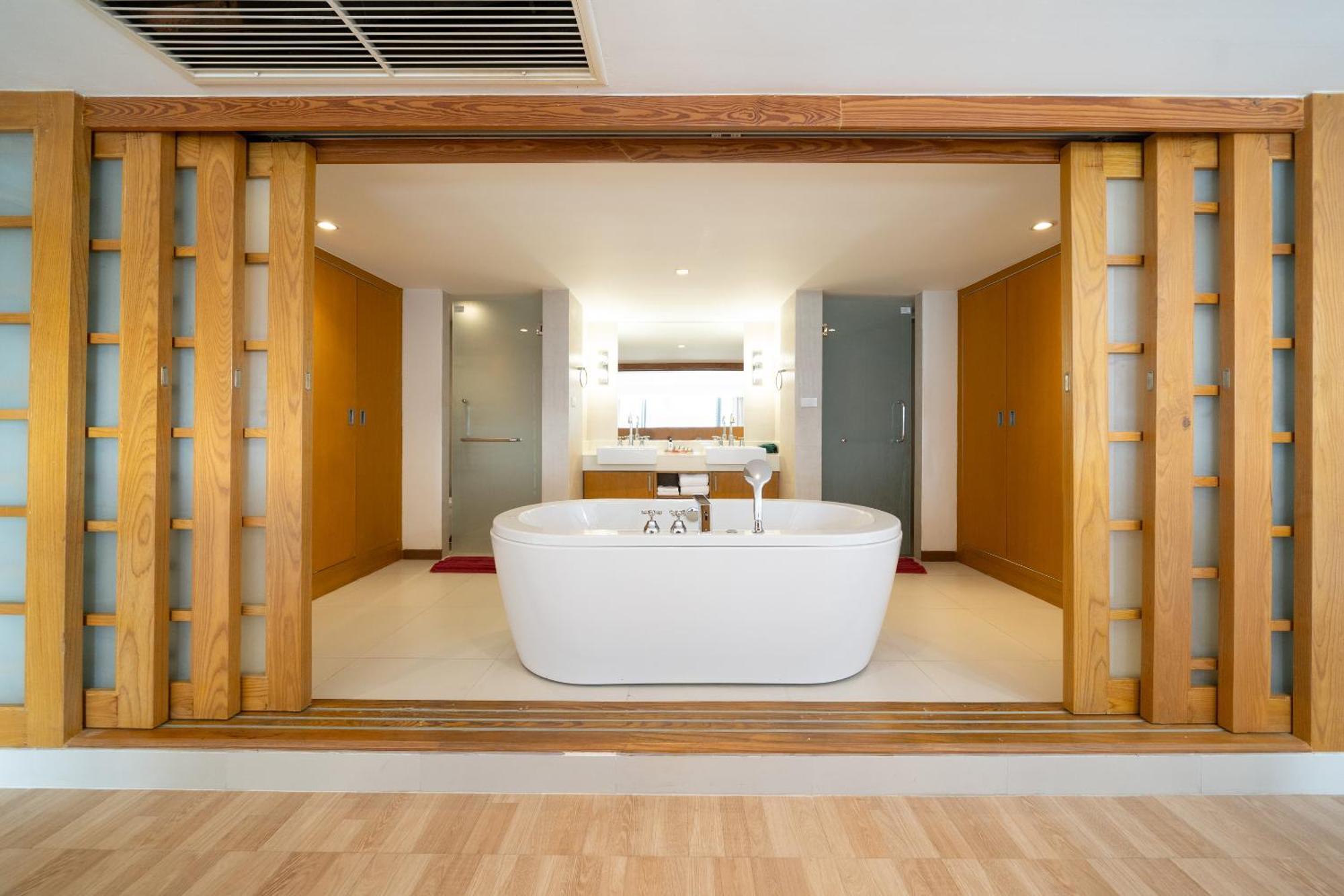 Indochine Resort And Villas - Sha Extra Plus Patong Extérieur photo Bathroom