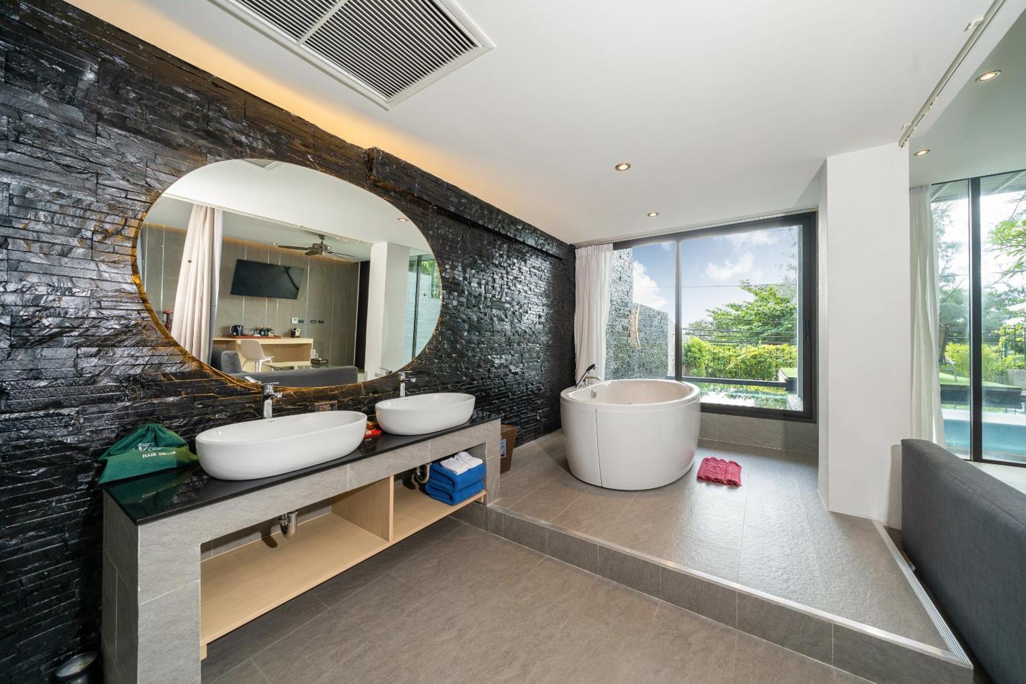 Indochine Resort And Villas - Sha Extra Plus Patong Extérieur photo Bathroom